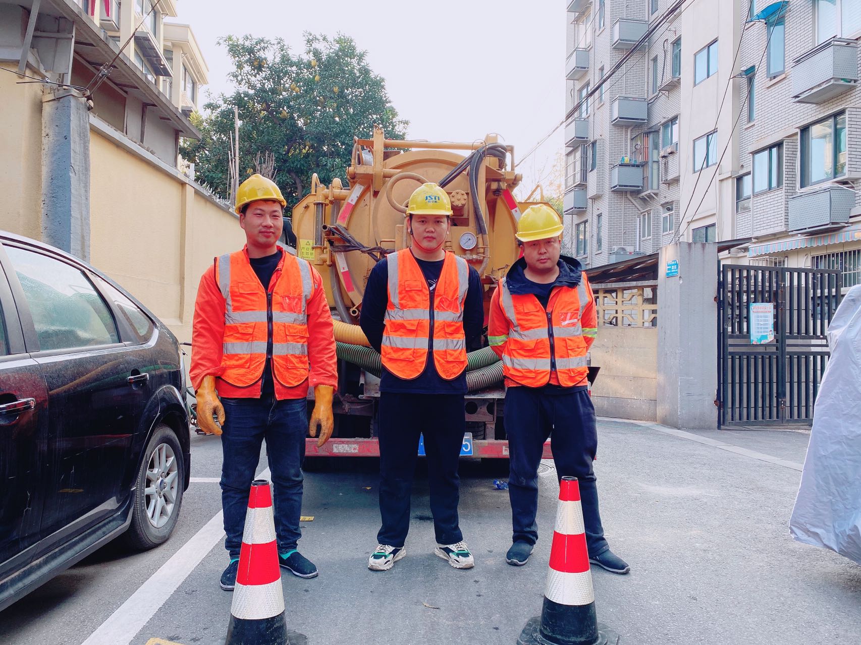 广州路南京某小区管道清淤检测施工